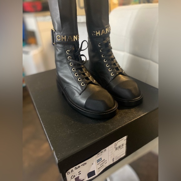 Chanel lace up combat boots 36.5 - Picture 7 of 8
